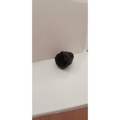 Raccordo in plastica con sede a forchetta 
