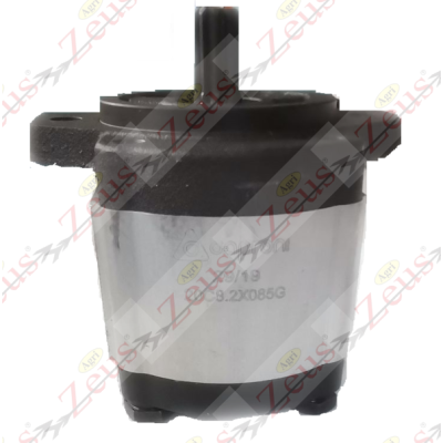 Pump 8.2 CC group 2 SAE flange on the right